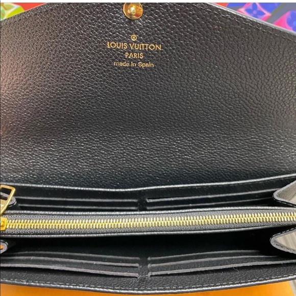 LOUIS VUITTON Sarah Wallet - Picture 5 of 6